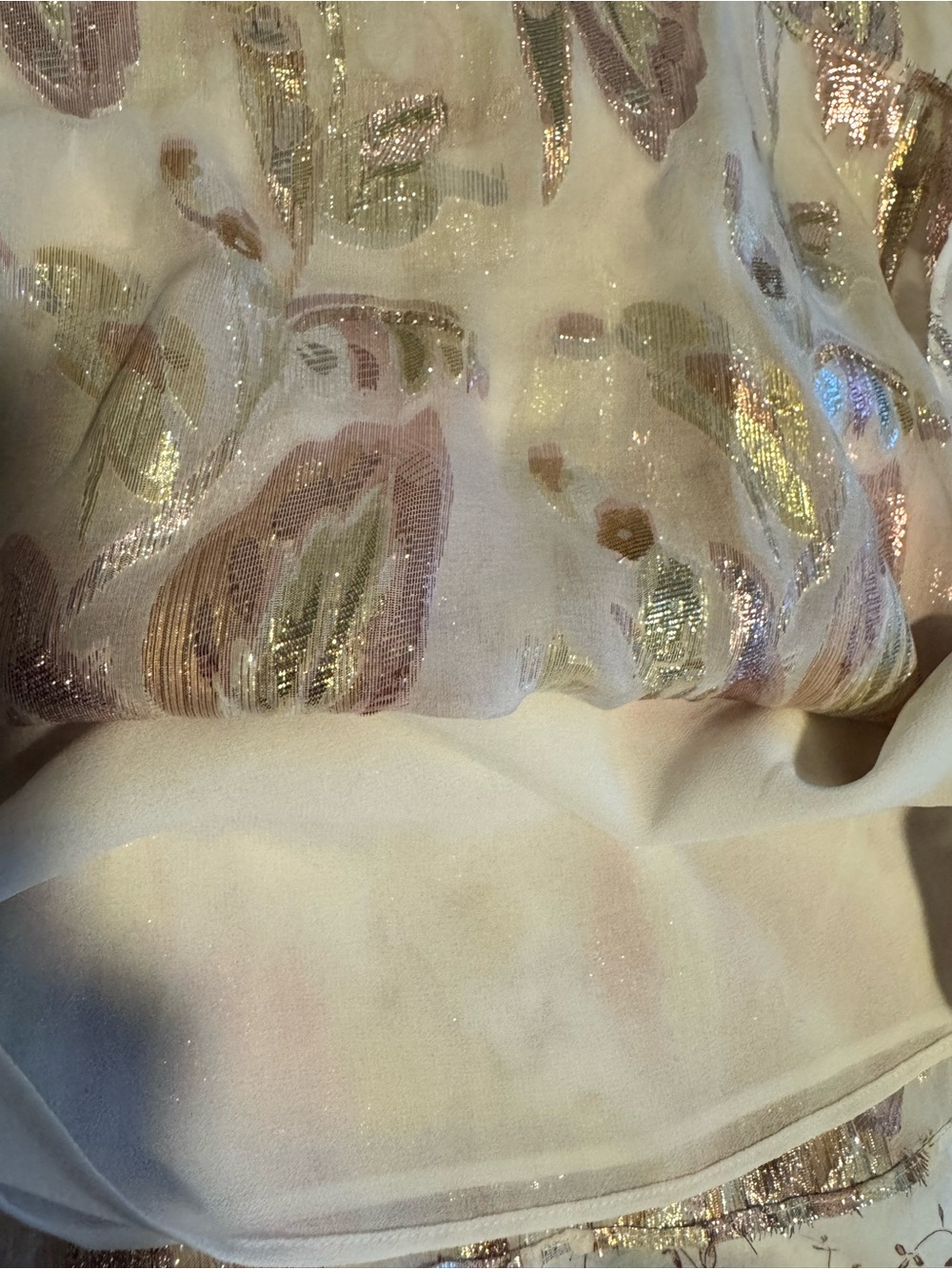 Lilly Pulitzer Giana Silk Top Blouse V-Neck Sparkle Metallic Accents Sz S - Picture 11 of 13